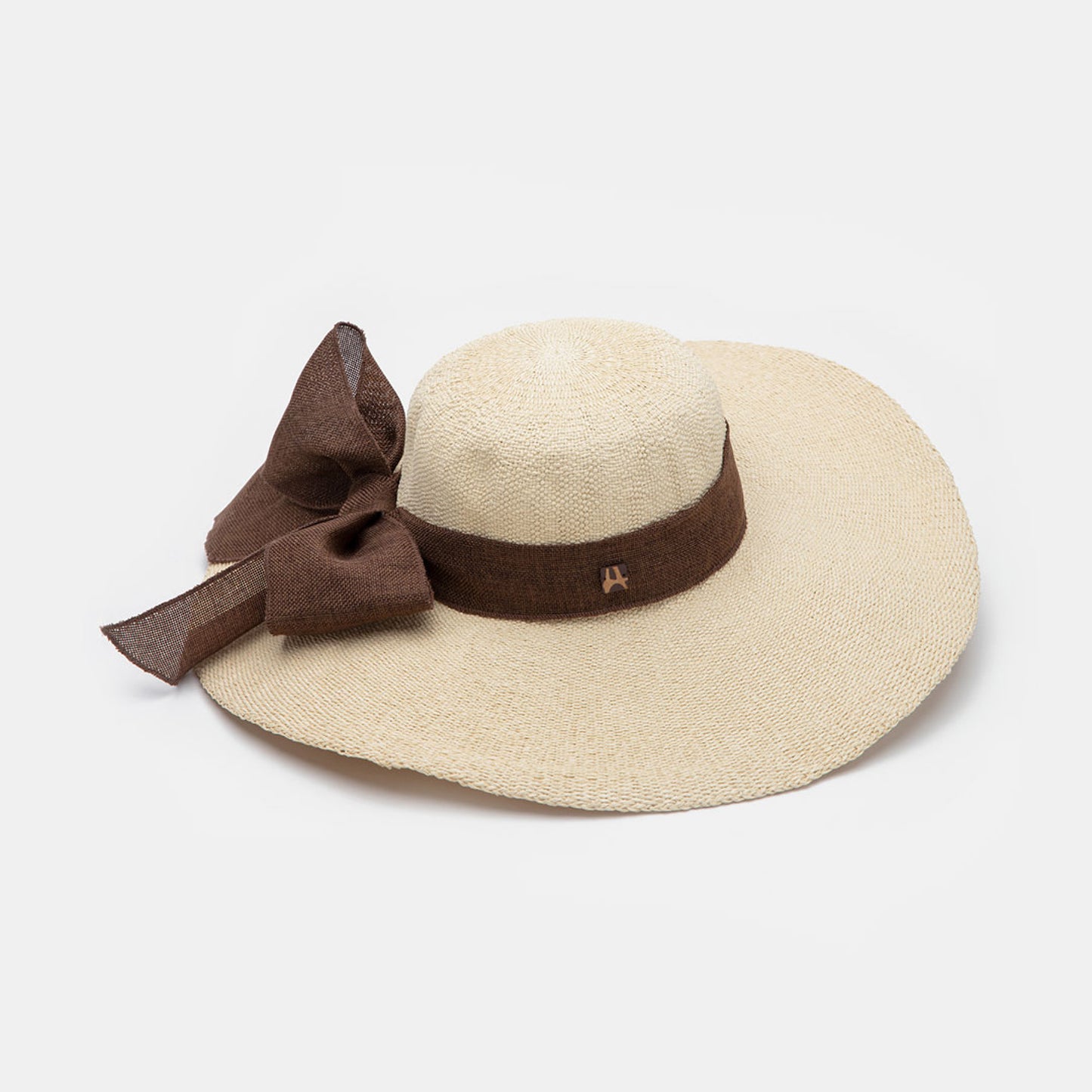 Pamela Lazo - Sombrero