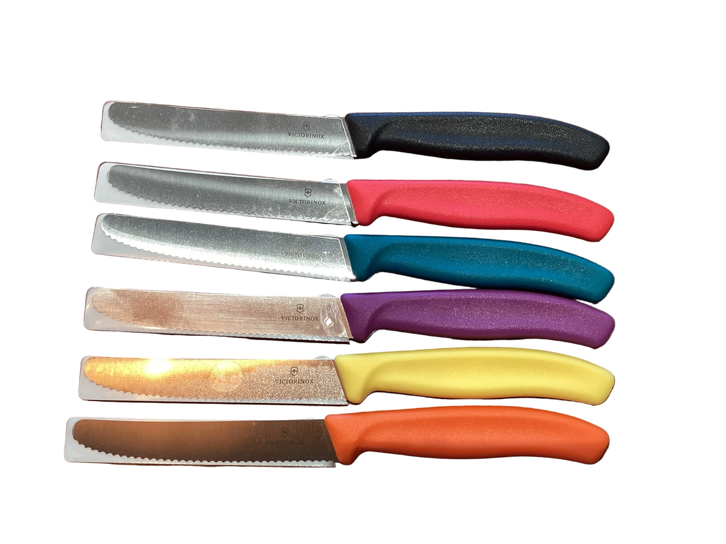 Cuchillo de mesa punta redonda dentado 11 cm