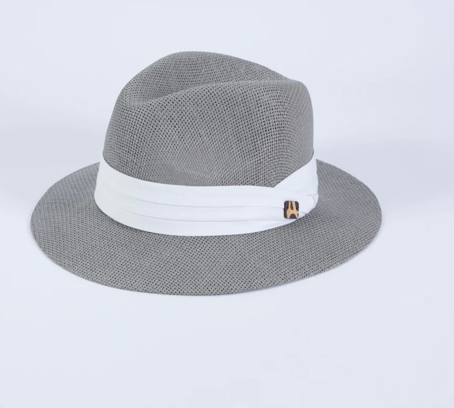 Sombrero Indiana con bandas
