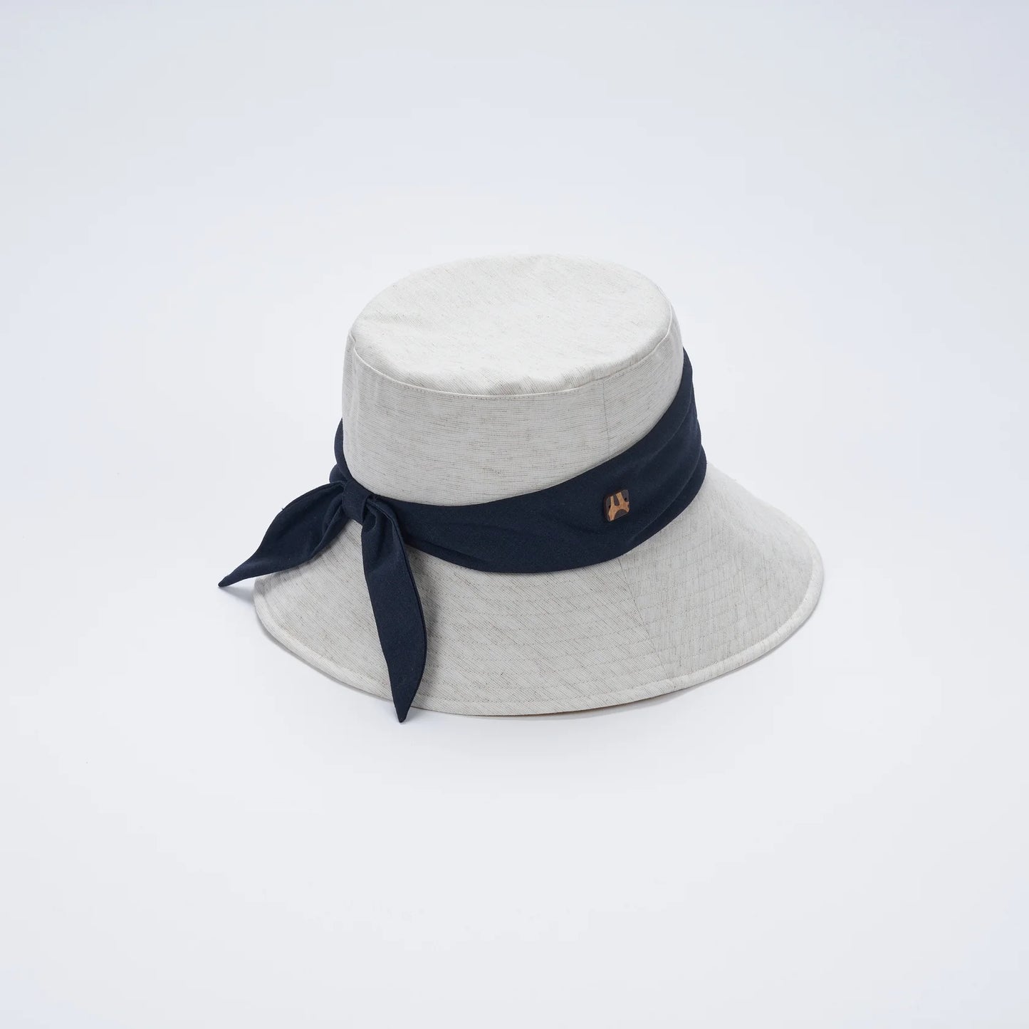 Sombrero de tela con Lazada AS811